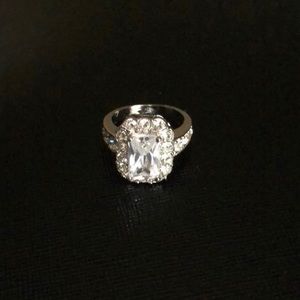 NWT STUNNING COCKTAIL RING EMERALD CUT ZIRCONIA STONE